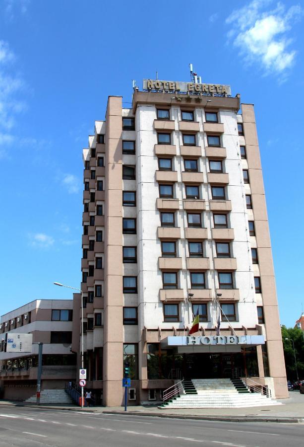 Egreta 3*